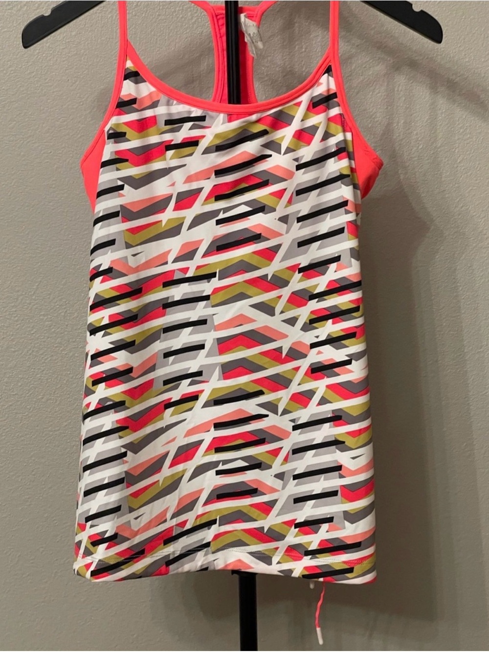 Fabletics Geometric Print Tank with Built-In Bra Size S